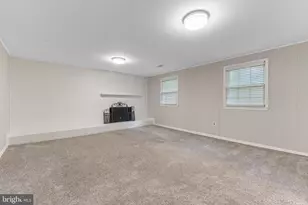 8800 Higdon Dr, Vienna, VA 22182 - Photo 39