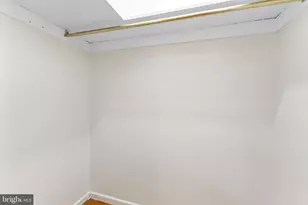 8800 Higdon Dr, Vienna, VA 22182 - Photo 35