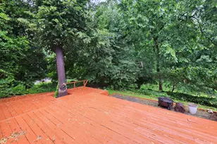 8800 Higdon Dr, Vienna, VA 22182 - Photo 45