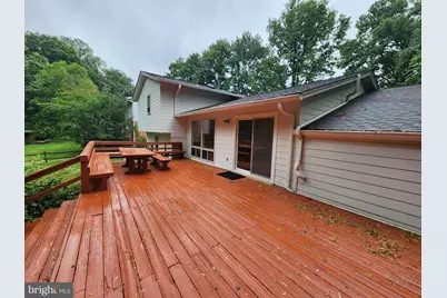 8800 Higdon Drive, Vienna, VA 22182 - Photo 19