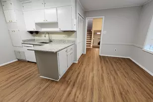 8800 Higdon Dr, Vienna, VA 22182 - Photo 11