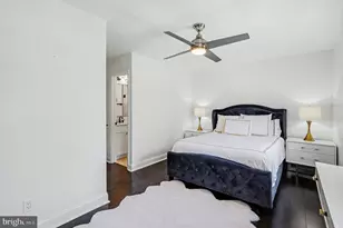 6308 Paddington Ln, Centreville, VA 20120 - Photo 11