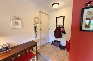 10223 Valentino Dr, Oakton, VA 22124 - Photo 9