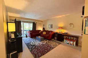 10223 Valentino Dr, Oakton, VA 22124 - Photo 7