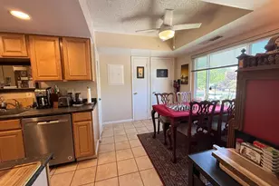 10223 Valentino Dr, Oakton, VA 22124 - Photo 17