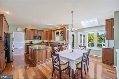6109 Oakengate Way, Centreville, VA 20120 - Photo 9