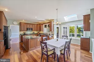 6109 Oakengate Way, Centreville, VA 20120 - Photo 9