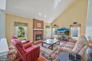 6109 Oakengate Way, Centreville, VA 20120 - Photo 7