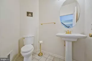 6109 Oakengate Way, Centreville, VA 20120 - Photo 15
