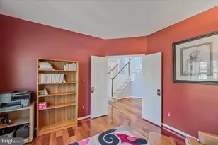 6109 Oakengate Way, Centreville, VA 20120 - Photo 13