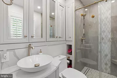 10106 Nadine Drive, Vienna, VA 22181 - Photo 15