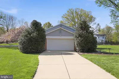 10106 Nadine Drive, Vienna, VA 22181 - Photo 3