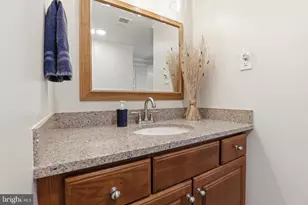 10106 Nadine Dr, Vienna, VA 22181 - Photo 23