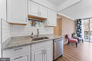 4410 Briarwood Ct N, Annandale, VA 22003 - Photo 9