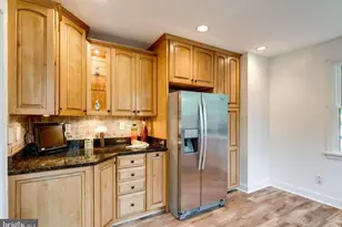 6943 Essex Ave, Springfield, VA 22150 - Photo 3