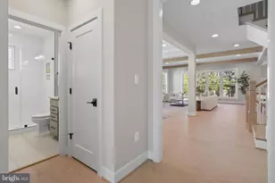 602 Kingsley Rd SW, Vienna, VA 22180 - Photo 11