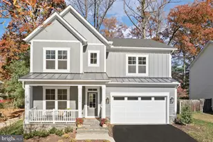 602 Kingsley Rd SW, Vienna, VA 22180 - Photo 1