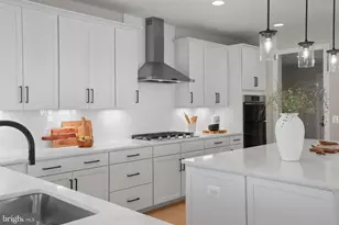 602 Kingsley Rd SW, Vienna, VA 22180 - Photo 27