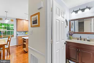 7710 Wilbur Ct, Springfield, VA 22153 - Photo 11