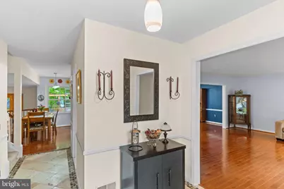 7710 Wilbur Court, Springfield, VA 22153 - Photo 3