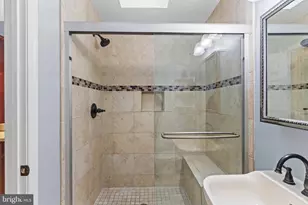 7710 Wilbur Ct, Springfield, VA 22153 - Photo 23