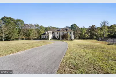 11561 Stuart Mill Road, Oakton, VA 22124 - Photo 7