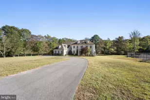 11561 Stuart Mill Rd, Oakton, VA 22124 - Photo 7