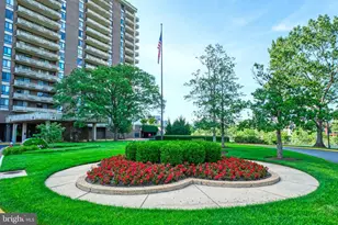 1800 Old Meadow Rd, McLean, VA 22102 - Photo 1