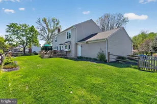 3603 Great Laurel Ln, Fairfax, VA 22033 - Photo 5