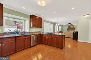 3603 Great Laurel Ln, Fairfax, VA 22033 - Photo 15