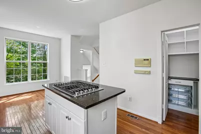 13080 Park Crescent Circle, Herndon, VA 20171 - Photo 11