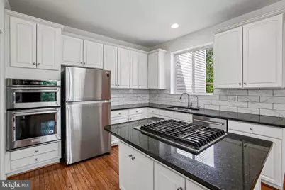 13080 Park Crescent Circle, Herndon, VA 20171 - Photo 9