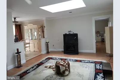 2063 Woodford Road, Vienna, VA 22182 - Photo 7