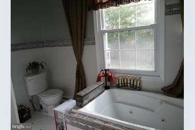 2063 Woodford Road, Vienna, VA 22182 - Photo 21