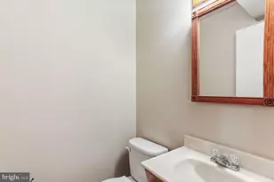 6439 Birch Leaf Ct, Burke, VA 22015 - Photo 13