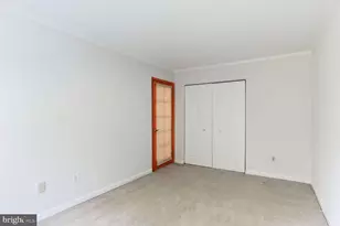 6439 Birch Leaf Ct, Burke, VA 22015 - Photo 9