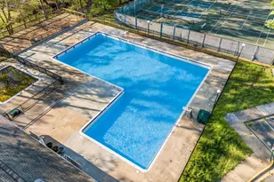 9535 Burdett Rd, Burke, VA 22015 - Photo 49