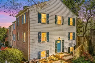 9535 Burdett Rd, Burke, VA 22015 - Photo 3