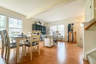 14358 Haysickle Ct, Centreville, VA 20121 - Photo 5