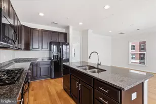 2932 Finsbury Pl, Fairfax, VA 22031 - Photo 17