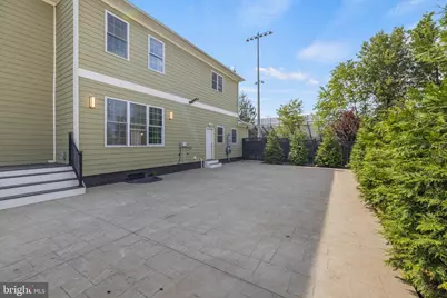2411 Stokes Lane, Alexandria, VA 22307 - Photo 13