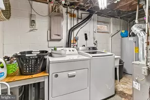 8614 Arley Dr, Springfield, VA 22152 - Photo 37