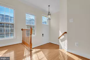 2110 Capstone Cir, Herndon, VA 20170 - Photo 9