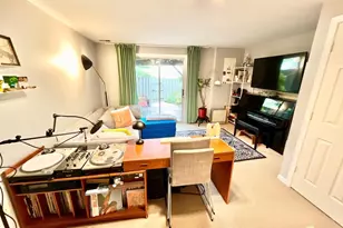 6123 Liverpool Ln, Alexandria, VA 22315 - Photo 15