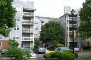 3178 Summit Square Dr, Oakton, VA 22124 - Photo 1