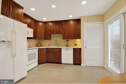 8503 Forrester Boulevard, Springfield, VA 22152 - Photo 5