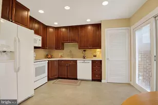 8503 Forrester Blvd, Springfield, VA 22152 - Photo 5