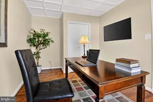 8503 Forrester Blvd, Springfield, VA 22152 - Photo 23