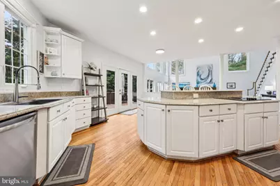 7902 Greenebrook Court, Fairfax Station, VA 22039 - Photo 17