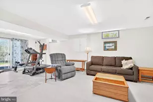 2825 Berryland Dr, Oakton, VA 22124 - Photo 45